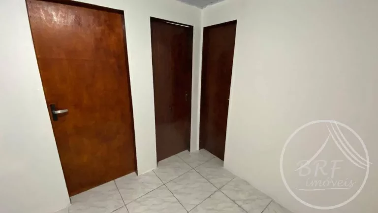 Imagem Vendo terreno com três casas e uma Kitnet em Serraria, São José SC