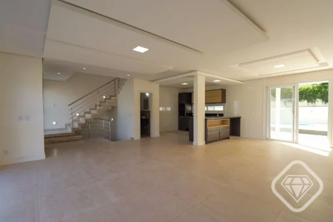 Imagem Casa em Condomínio Alto Padrão no Altos do Lago, Zona Sul de Porto Alegre

Brilhante Imóveis apre...