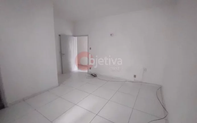 Imagem Prédio e loja a venda com 12 quartos na Vila Nova em Cabo Frio