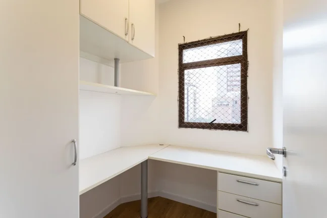 Imagem OPORTUNIDADE IMPERDÍVEL EM PERDIZES ! Apartamento Reformado 114M², 3Q, 3 Suítes, 3 Banheiros, 3 Vagas, Academia, Piscina, Sauna, Lareira, Varanda.