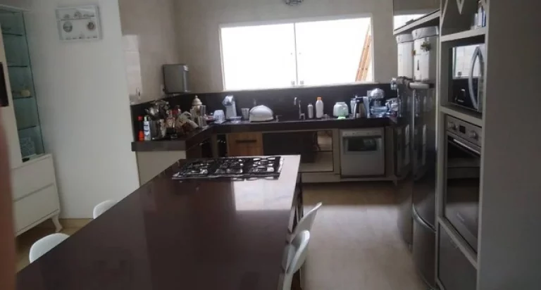 Imagem Casa de Luxo no Condomínio Morada do Rio - 5 Quartos, 500m², 2 Vagas de Garagem