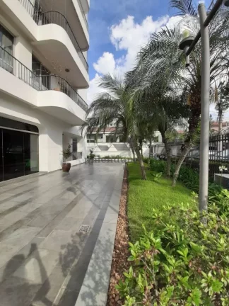 Imagem Apartamento no Sumaré com 3 quartos (01 suí­te) e 03 vagas, 136m2