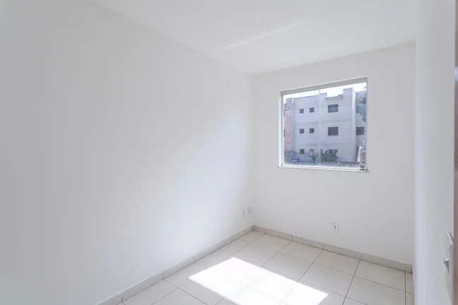 Imagem Casa à Venda em São Benedito, Santa Luzia, 2 Quartos, 67m²