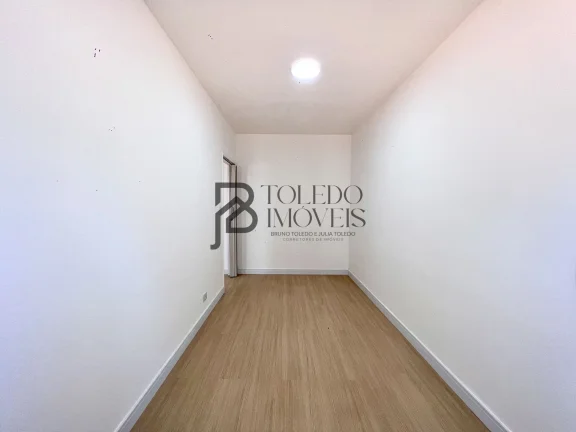 Imagem Apartamento Padrão de 01 dormitório REFORMADO, menos de 200 metros do mar na Aviação/PG