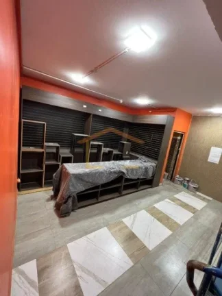 Imagem Salão comercial, reformado, com 400m² de area util. 
3 pavimentos, totalizando em 1000m² 
4 banhe...