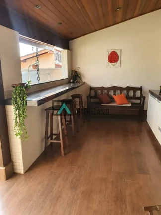 Imagem Casa com excelente terreno à venda em bairro residencial