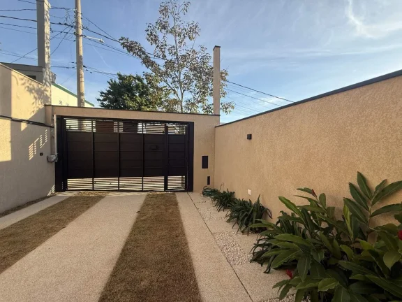 Imagem Casa com Móveis - 3 dorms - Locação - Santana de Parnaíba SP