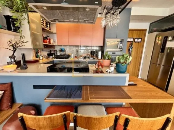 Imagem Apartamento com 70 m², 2 dormitórios sendo 1 suíte, 2 banheiros, sala para dois ambientes. O imó...