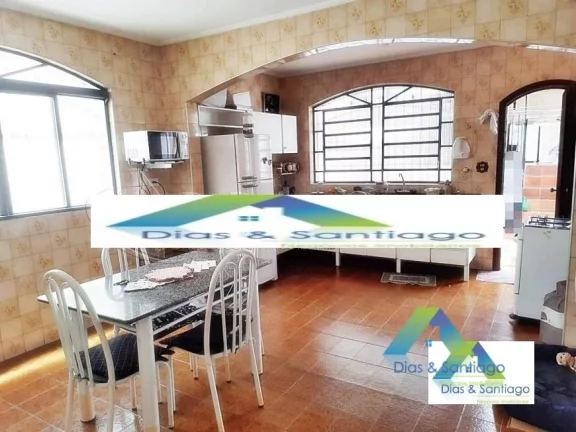 Imagem Excelente sobrado com 166m2 em localização privilegiada na área nobre da Vila das Mercês.