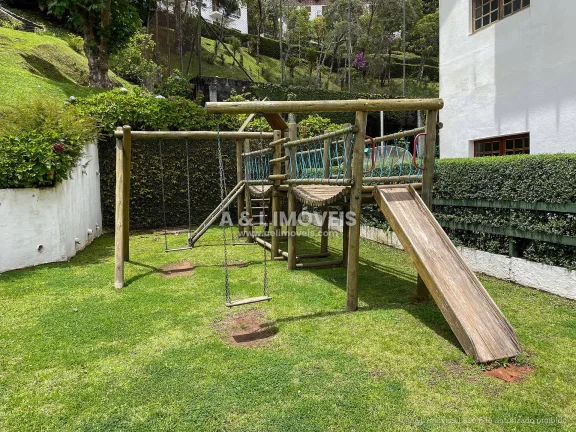 Imagem Apartamento Campos do Jordão | Térreo, Jardim, 3 Dorms. e Lareira