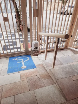Imagem Apartamento à venda no Guarujá na Praia das Pitangueiras.