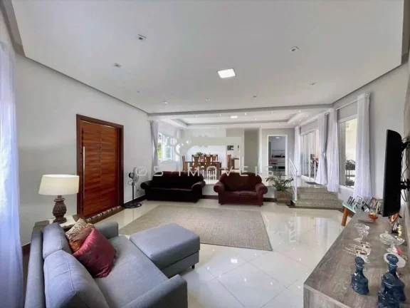 Imagem Cond Beverly Hills - 4sts TÉRREA c/ piscina. Impecável, privacidade e vista