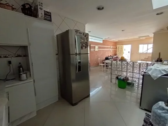 Imagem Sobrado com 2 dormitórios à venda, 193 m² por R$ 585.000,00 - Vila Acoreana - Poá/SP