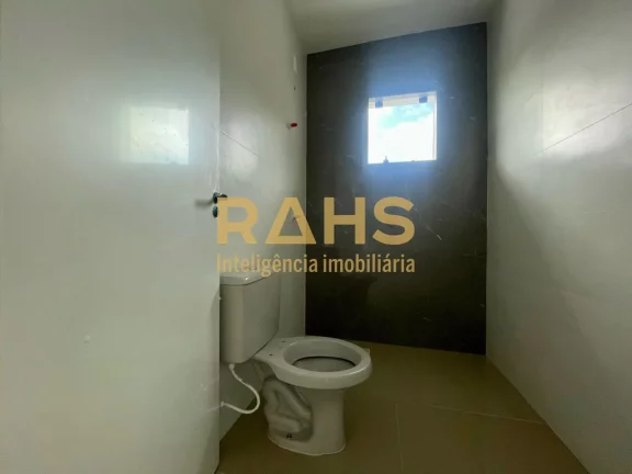 Imagem Apartamento com 1 suíte mais 2 quartos à venda no Bairro Iririú em Joinville - SC, por R$ 385.000...
