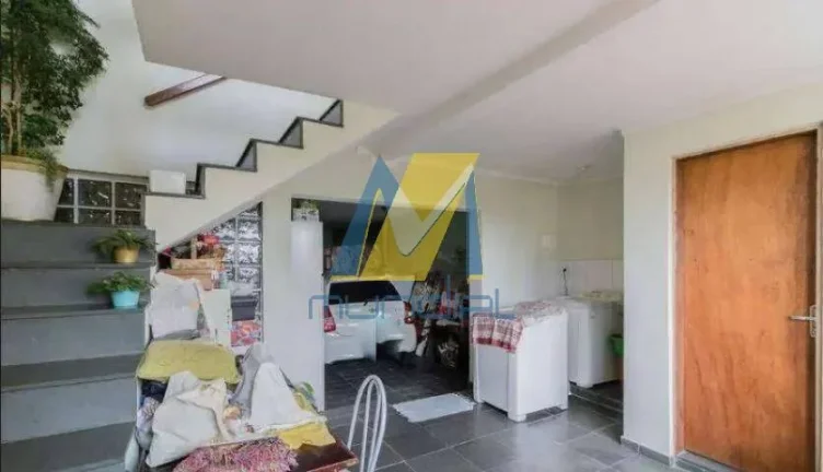 Imagem Sobrado amplo com quintal e churrasqueira para a sua família viver com mais