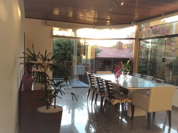 Imagem Sobrado com 383 metros quadrados de área útil, com 3 dormitórios sendo 3 suítes, 1 suíte com cl...