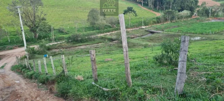 Imagem Oportunidade Única: Terreno Espaçoso no Bairro da Lagoa, em Socorro - SP!