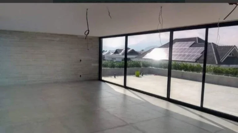 Imagem CASA TRIPLEX Condomínio DEL LAGO