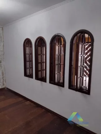 Imagem SANTO ANDRÉ Sobrado 198 metros, 3 dormitórios, 2 vagas com ótima localização e valor !!!