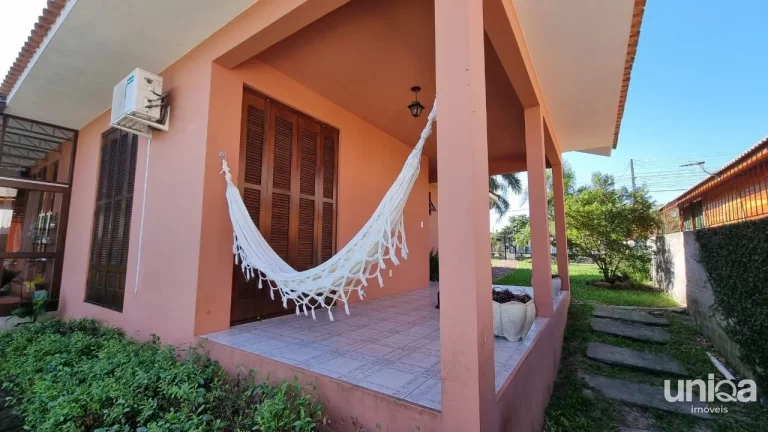 Imagem Ótima casa em bairro residencial entre o centro e a UFSM.