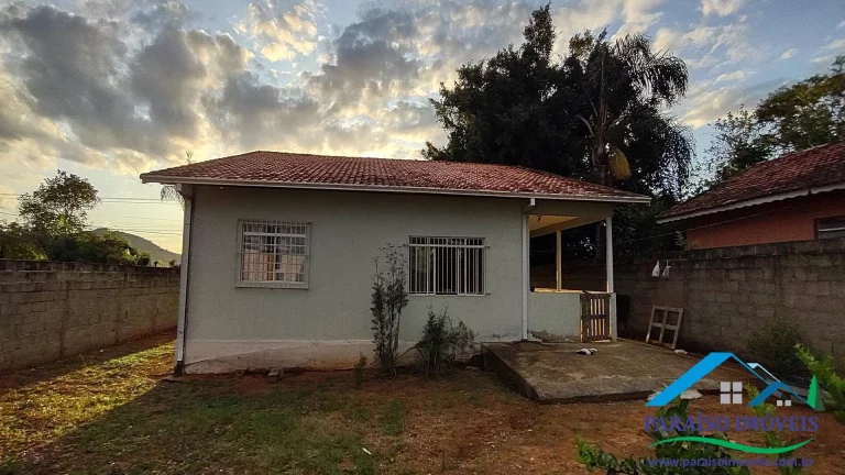 Imagem Oportunidade Imperdível: Casa Toda Avarandada à Venda!