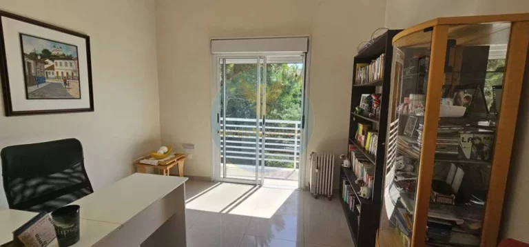 Imagem Casa em Condomínio a Venda no bairro Granja Viana - Carapicuíba, SP