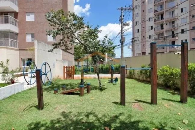 Imagem Apartamento de 52m² com 2 dormitórios, um com armário, 1 banheiro, sala para dois ambientes com s...