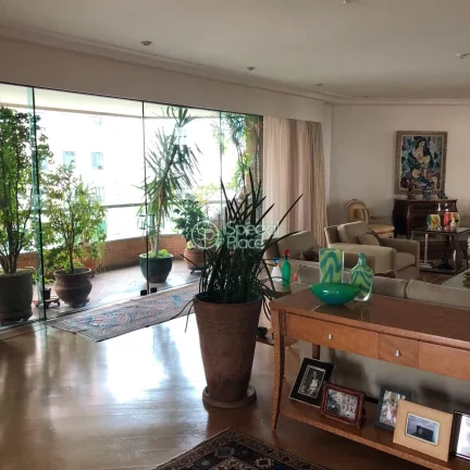 Imagem Excelente apartamento com 540m² no Jardim Paulista Amplo living com mezanino, lareira, home theater...