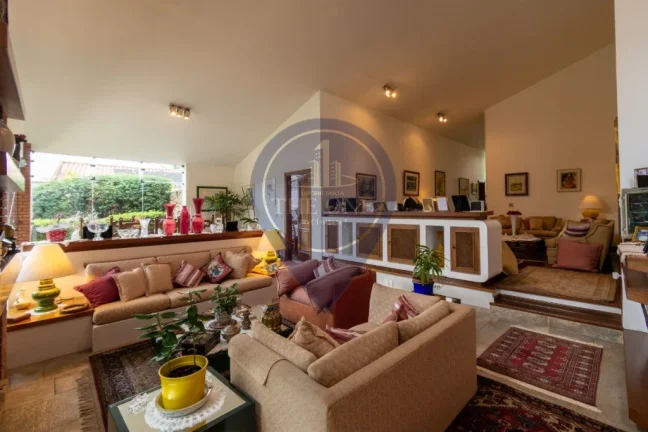 Imagem Espetacular casa à venda em São Paulo-SP, Alto de Pinheiros: 4 quartos, 4 suítes, 2 salas, 6 banheiros, 7 vagas, 495m².