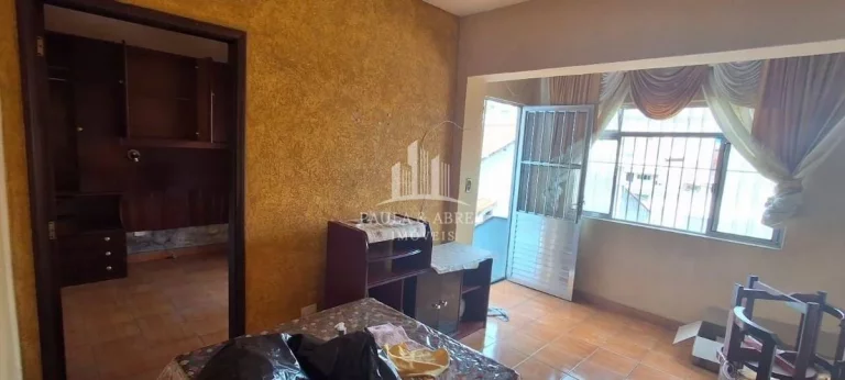 Imagem Sobrado com 300m², Escritura, Ótimo salão comercial(7 X 11mts), 2 Casas (4 Cômodos cada), Excelente Localização no Jardim Zaíra, Mauá-SP