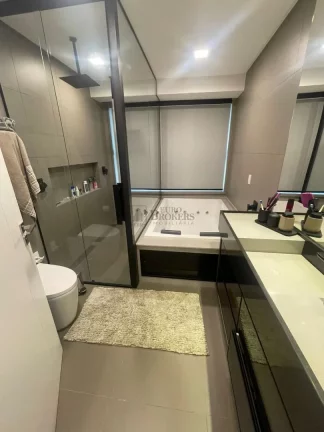 Imagem Apartamento com 4 suítes à venda no edifício Yachthouse em Balneário Camboriú/S