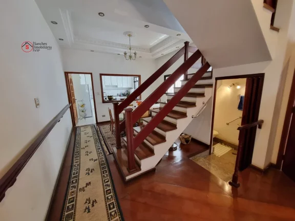 Imagem Casa belíssima na Mooca, 277m, 3 andares, com espaço gourmet, 4 quartos sendo 2 suítes, vaga para 3 carros