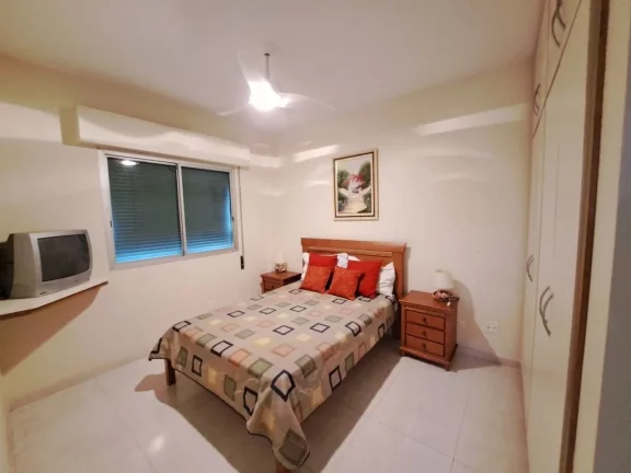 Imagem APARTAMENTO REFORMADO COM LINDA VISTA PARA O MAR, 1 QUADRA DA PRAIA