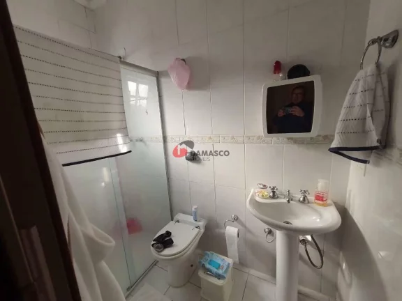 Imagem Casa à venda com 3 Quartos, 3 Suites, 3 Vagas, 751M², Utinga, Santo André - SP