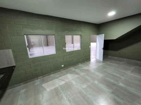 Imagem Galpão para alugar com 1050m2 em Santana de Parnaíba - SP.