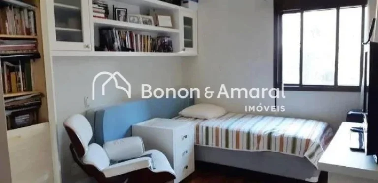 Imagem Apartamento com 3 quartos e 5 banheiros à venda, Cambuí

Lindo e excelente apartamento, reformado ...