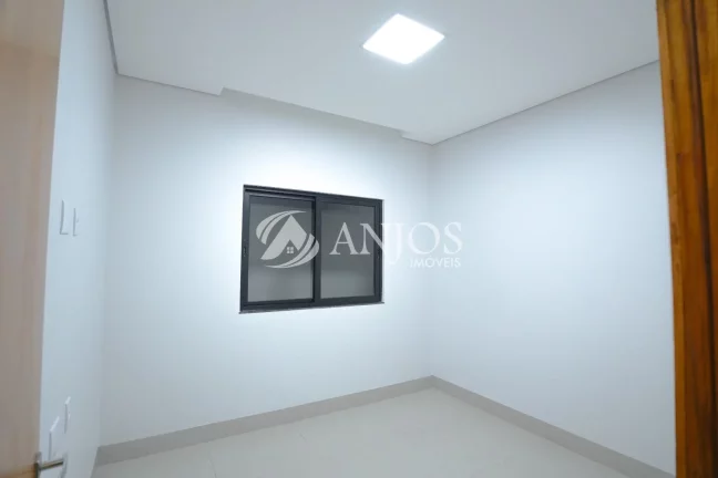 Imagem CASA NOVA Á VENDA,ACEITA FINANCIAMENTO, NO JARDIM MORUMBI, SINOP - MT.