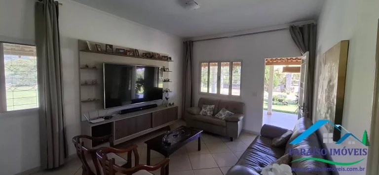 Imagem Chácara Encantadora à Venda - Conforto, Sustentabilidade e Beleza Natural