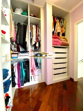 Imagem Sobrado Triplex em Condomínio com 153m2 para venda