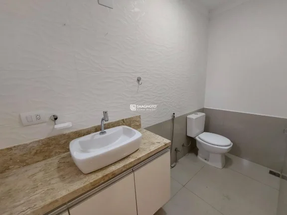 Imagem Sobrado com 3 dormitórios à venda, 191 m² por R$ 1.100.000,00 - Pompéia - Piracicaba/SP