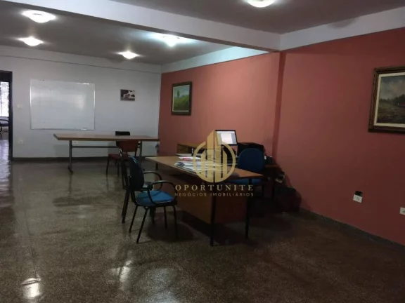 Imagem Prédio comercial em Ribeirão Preto de salas, galpôes, oficinas e pátios de abastecimentos