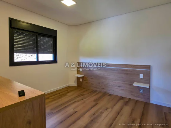 Imagem Residência 4 Suítes Nova com Vista Panorâmica em Condomínio Fechado Capivar