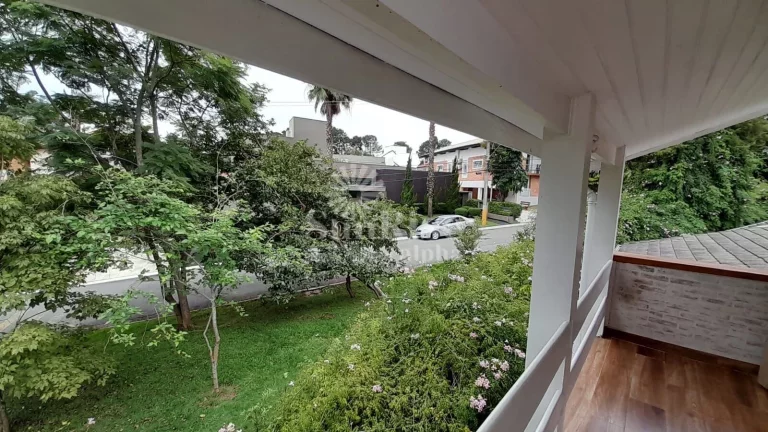 Imagem Casa térrea de esquina - Alphaville 3 com 3 suítes e 4 vagas - 300m² AC - 570m² AT | R$15.000,