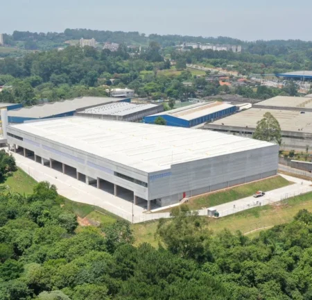 Imagem Galpão com 1514 m2 em Itaquera.