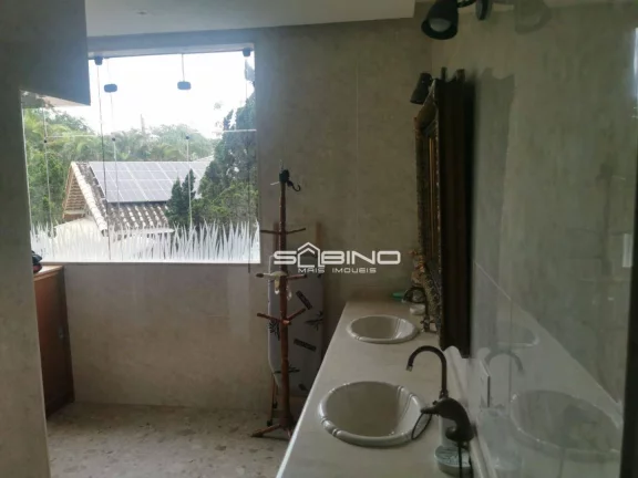 Imagem Casa à venda em Riviera, com 5 dormitórios sendo 3 suítes, 600m² área construída 6 vagas de garagem
