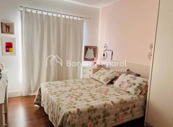 Imagem Excelente casa à venda em condomínio fechado em Valinhos/SP, com segurança 24 horas e área verde...