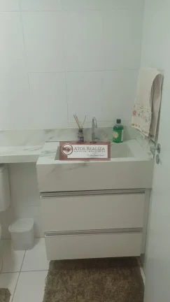 Imagem Alugo Excelente Apartamento... Contem 2 dorm todos com planejados...sala de estar e de jantar integrada... cozinha com planejados...lavanderia com planejados...1 banheiro...O condomínio oferece... piscina academia... brinquedoteca... mercadinho...area kid