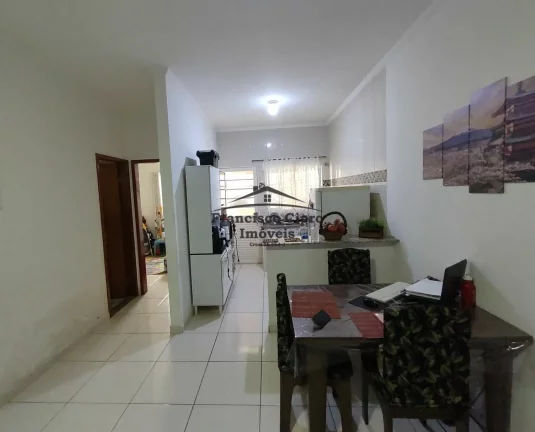 Imagem Casa à venda no bairro Jardim Esperança - Guaratinguetá/SP