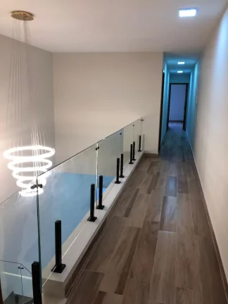Imagem Imperdível casa à venda em São Paulo-SP, na Vila Prudente! 3 quartos, 3 suítes, 1 sala, 2 banheiros, 3 vagas de garagem. Confira!