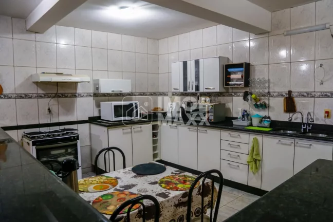 Imagem Venda em Samambaia Sul: Casa com 4 dormitórios, 1 suíte e 3 banheiros por R$ 400.000. Oportunidade imperdível!